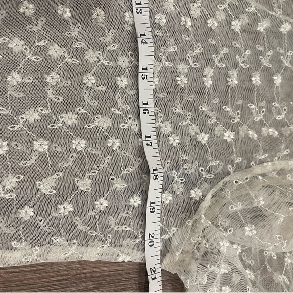 Unbranded Blouse Women’s Small Cream Lace Eyelet Sheer Cottagecore Coquette Boho - Picture 5 of 7